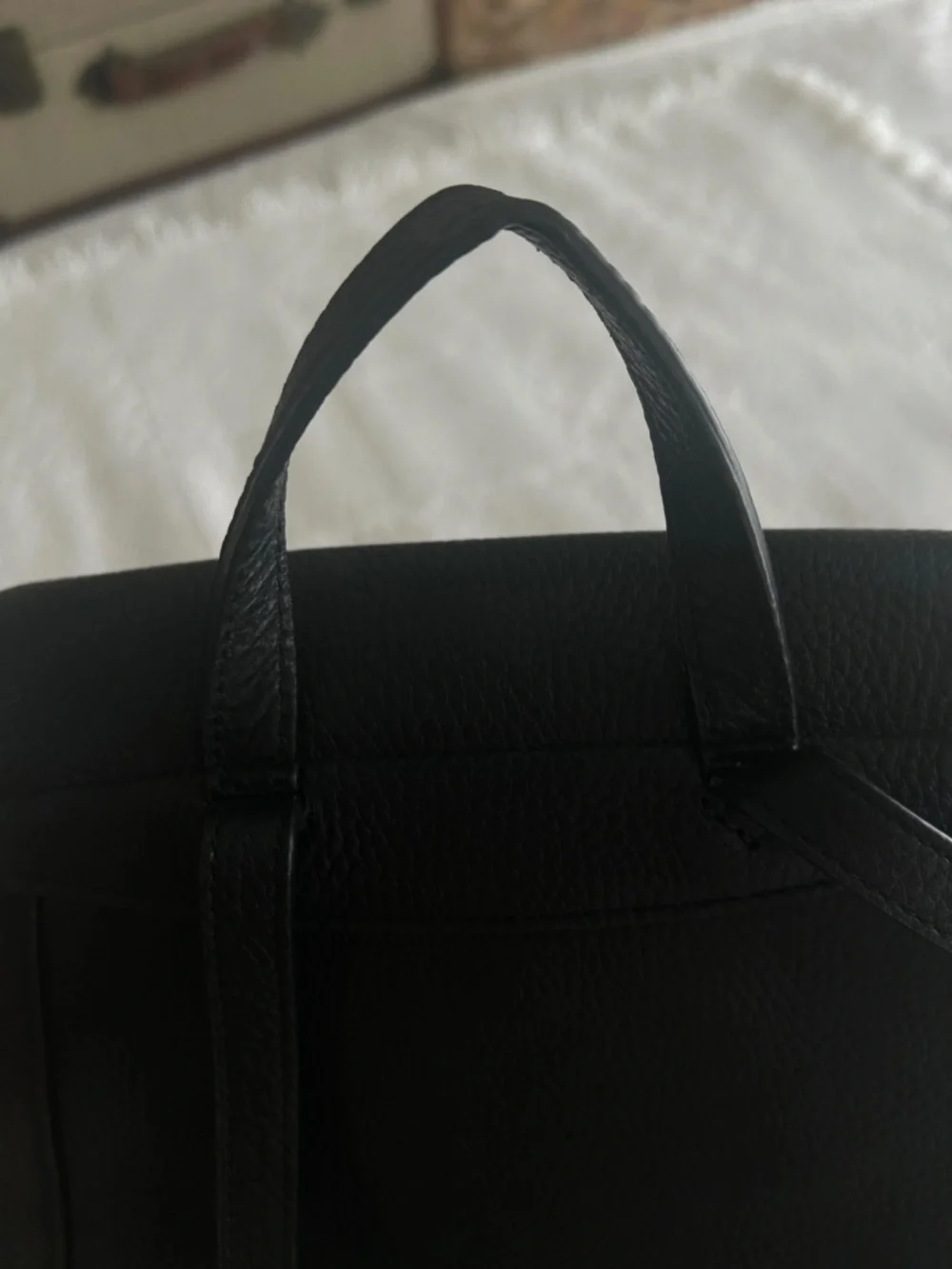 Kate Spade New York Lizzie Medium Flap Backpack - Black Saffiano Leather